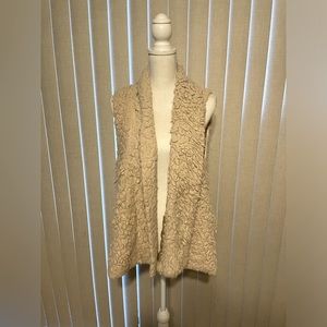 Akira Chicago Red Label Beige Faux Fur Vest Size M